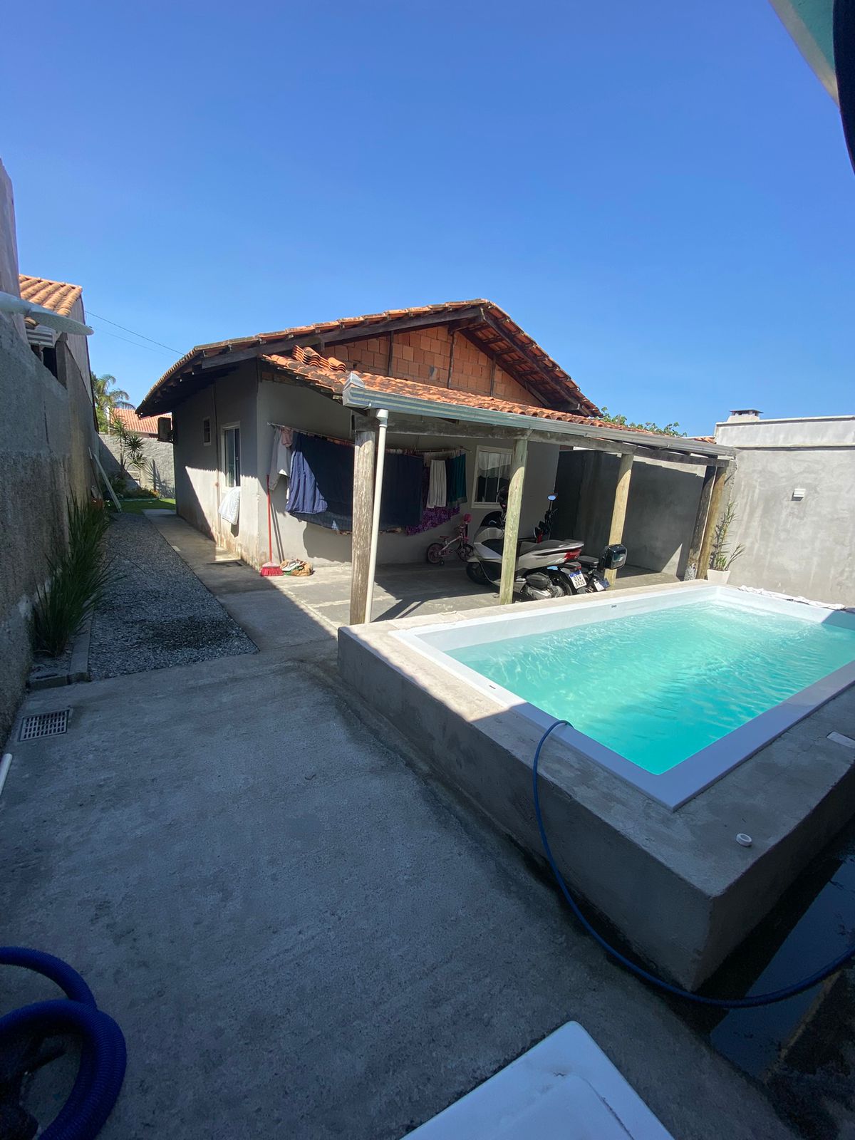 Casa no Bairro Salinas com Piscina