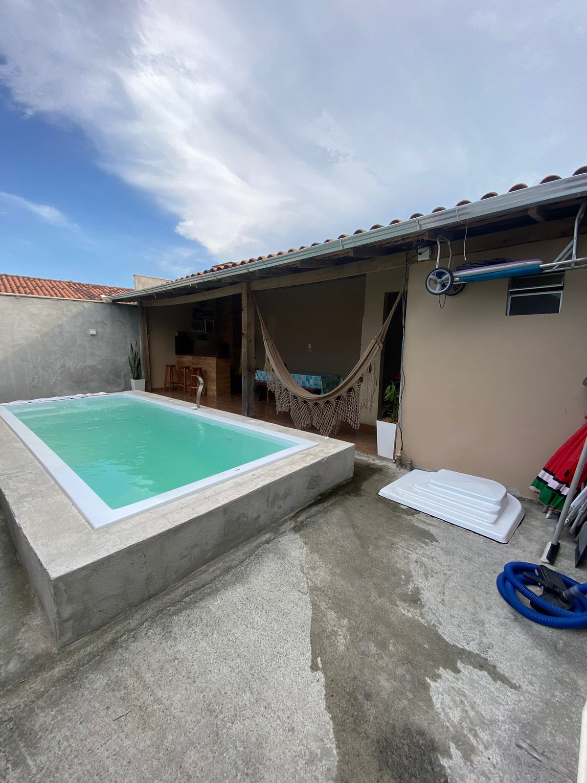 Casa no Bairro Salinas com Piscina