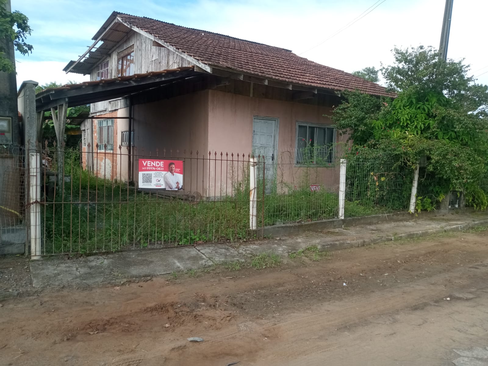 Casa no Bairro Costeira-Região da Lagoa-Balneário Barra do Sul