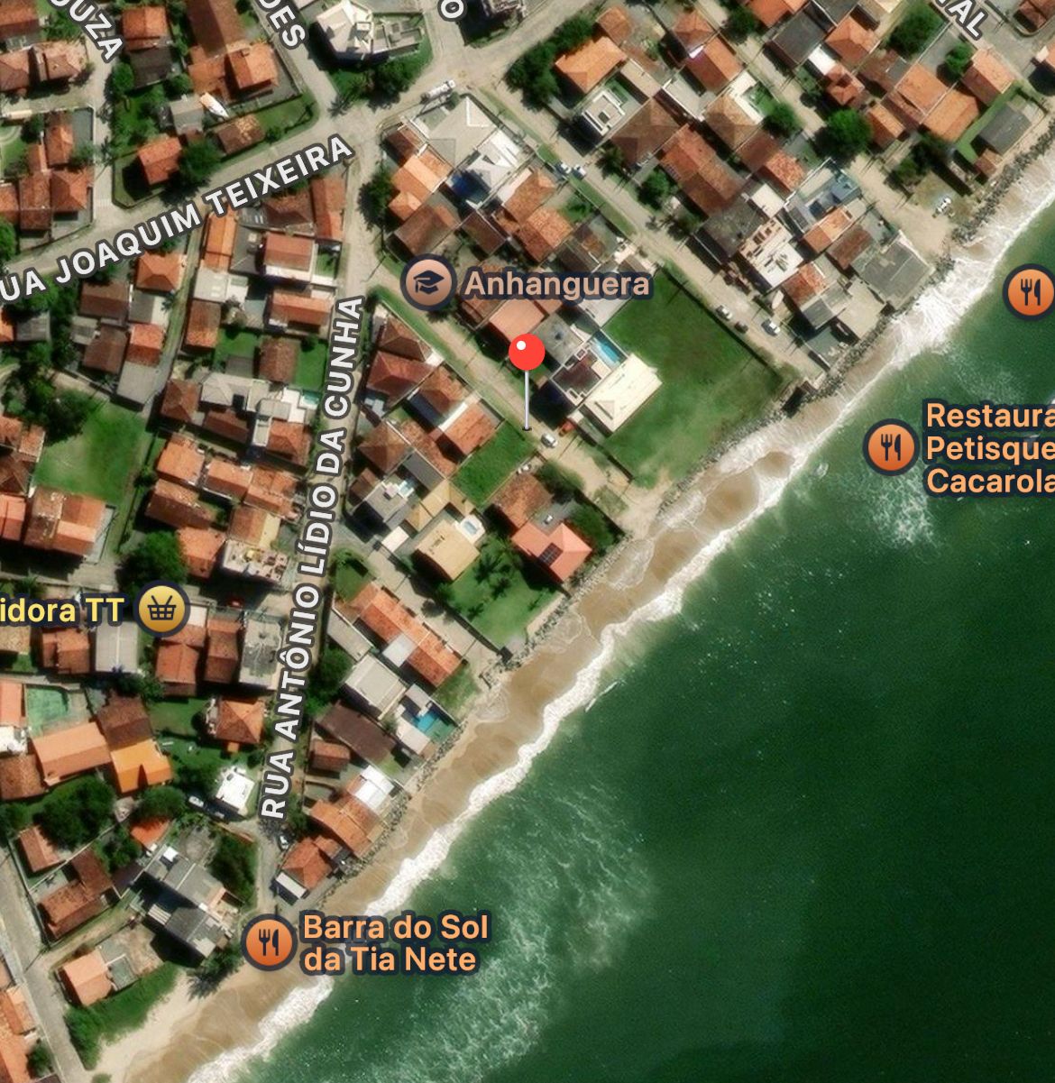 Terreno no Centro 150 Metros do Mar