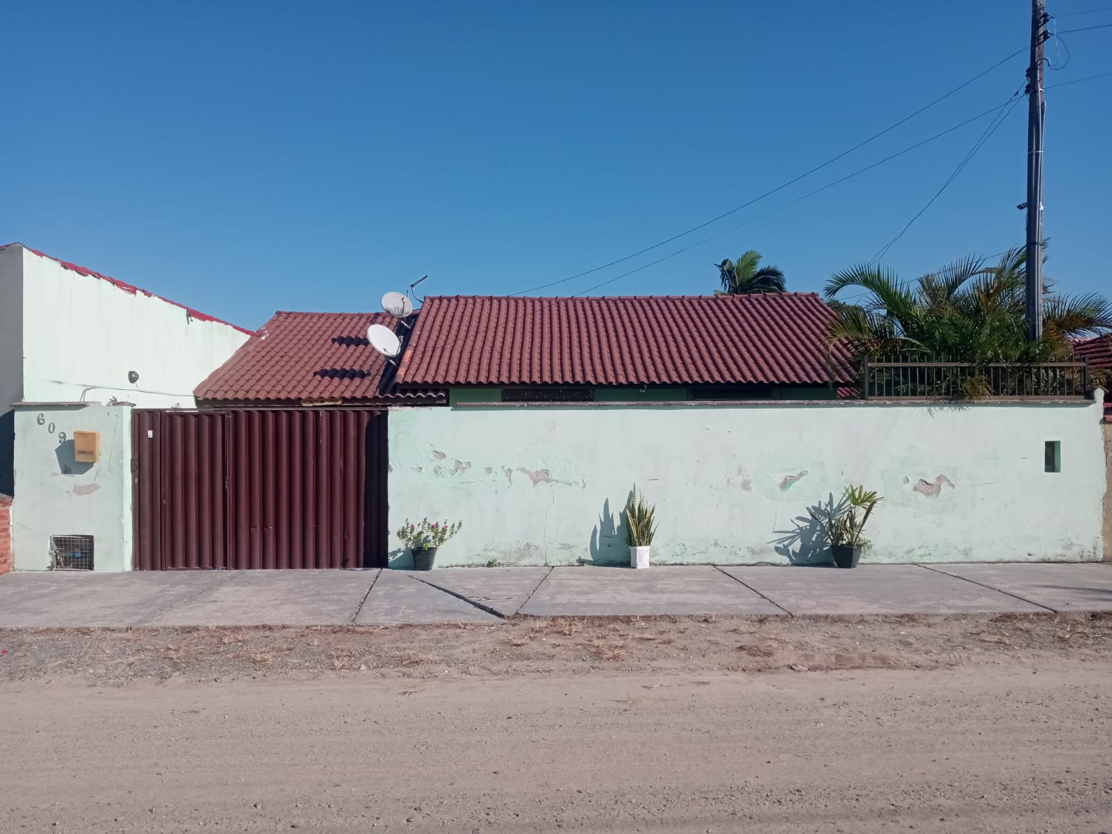 Casa no Bairro Costeira-Com Piscina-Região da Lagoa