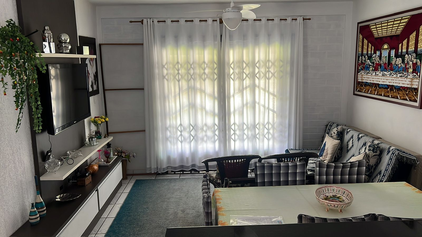 Casa no Bairro Costeira -Estilo Chalé- Av  Principal