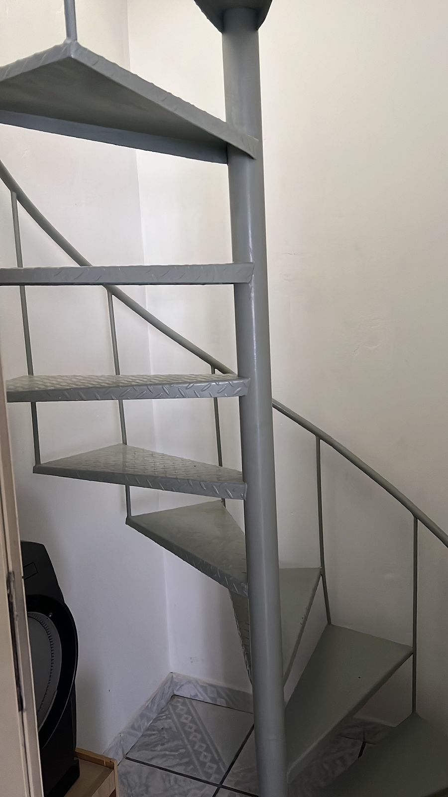 Casa no Bairro Costeira -Estilo Chalé- Av  Principal