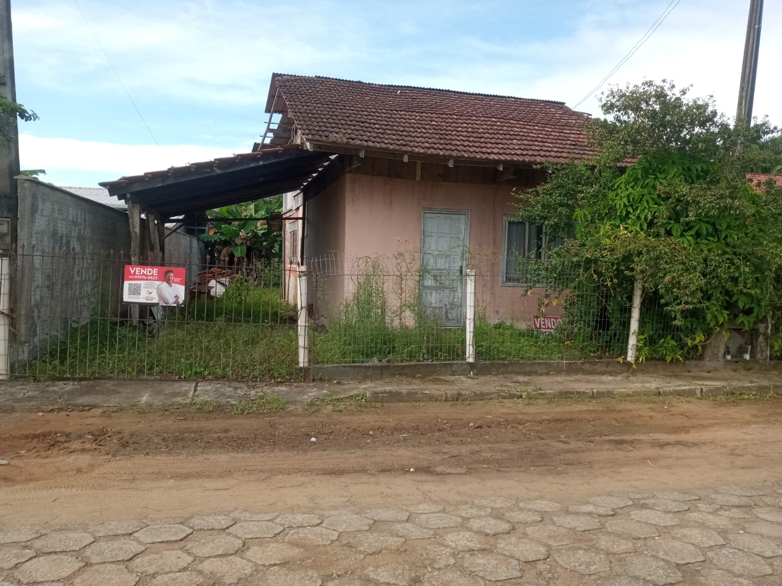 Casa no Bairro Costeira-Região da Lagoa-Balneário Barra do Sul