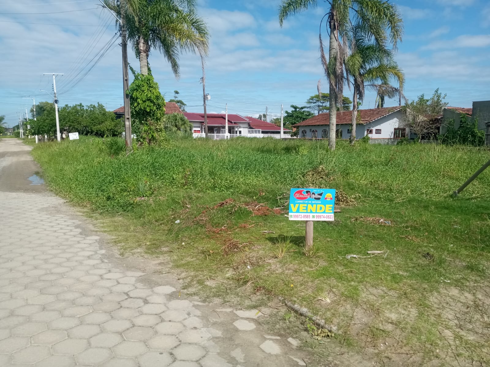 Terreno no Bairro Costeira-Região da Lagoa- 250 metros-Balneário Barra do Sul