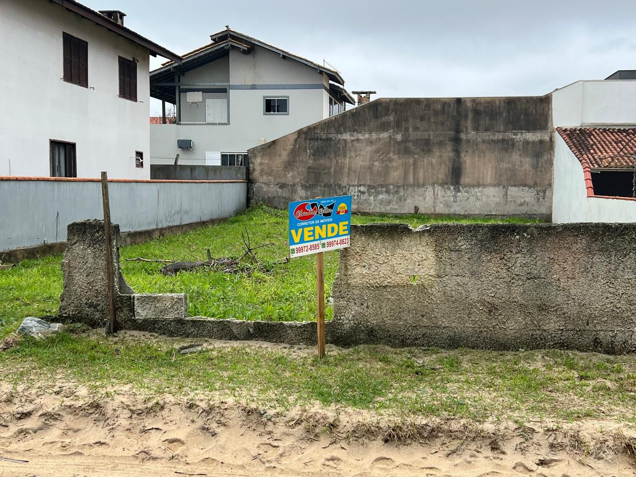 Terreno no Centro 150 Metros do Mar