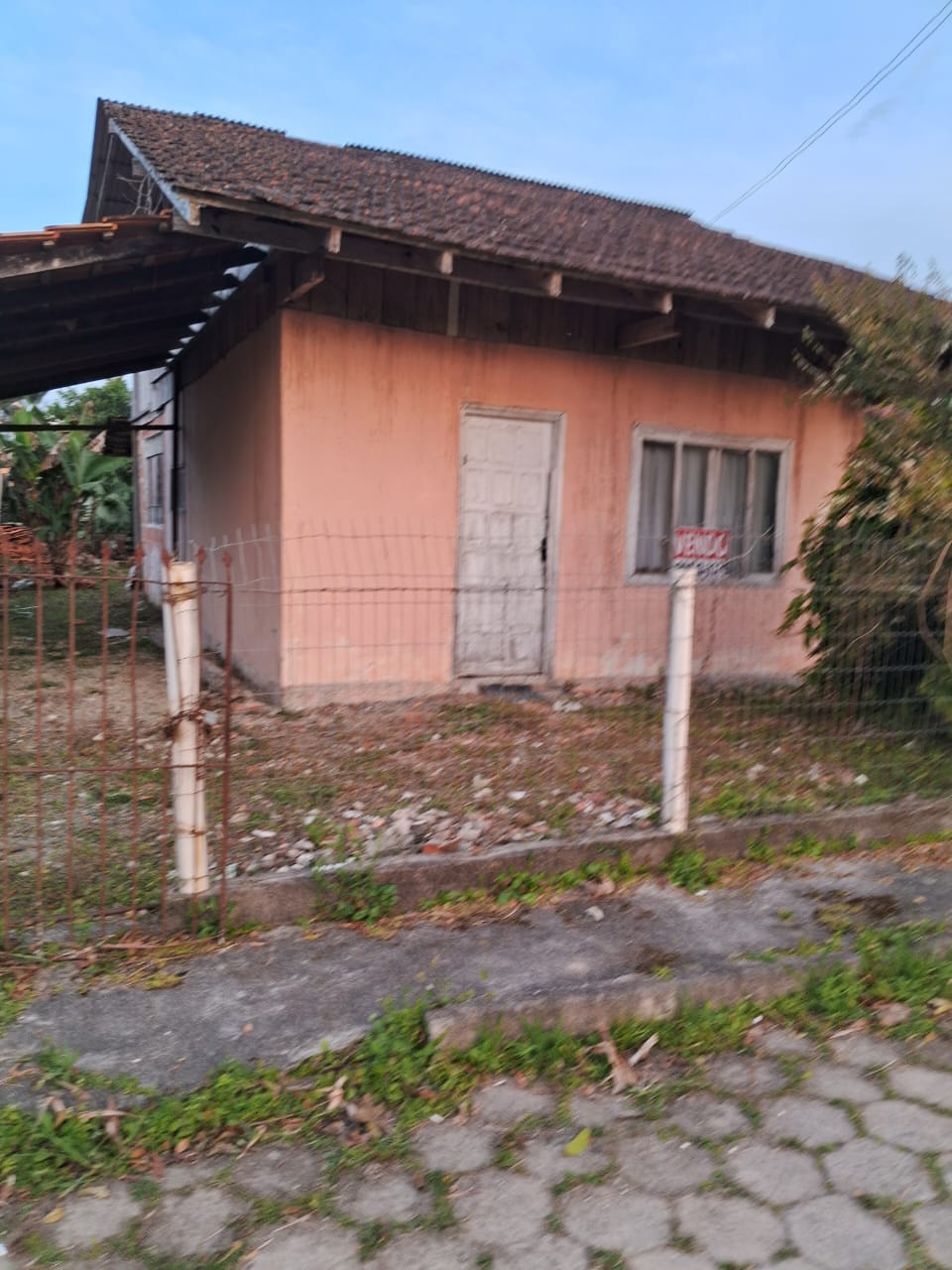 Casa no Bairro Costeira-Região da Lagoa-Balneário Barra do Sul