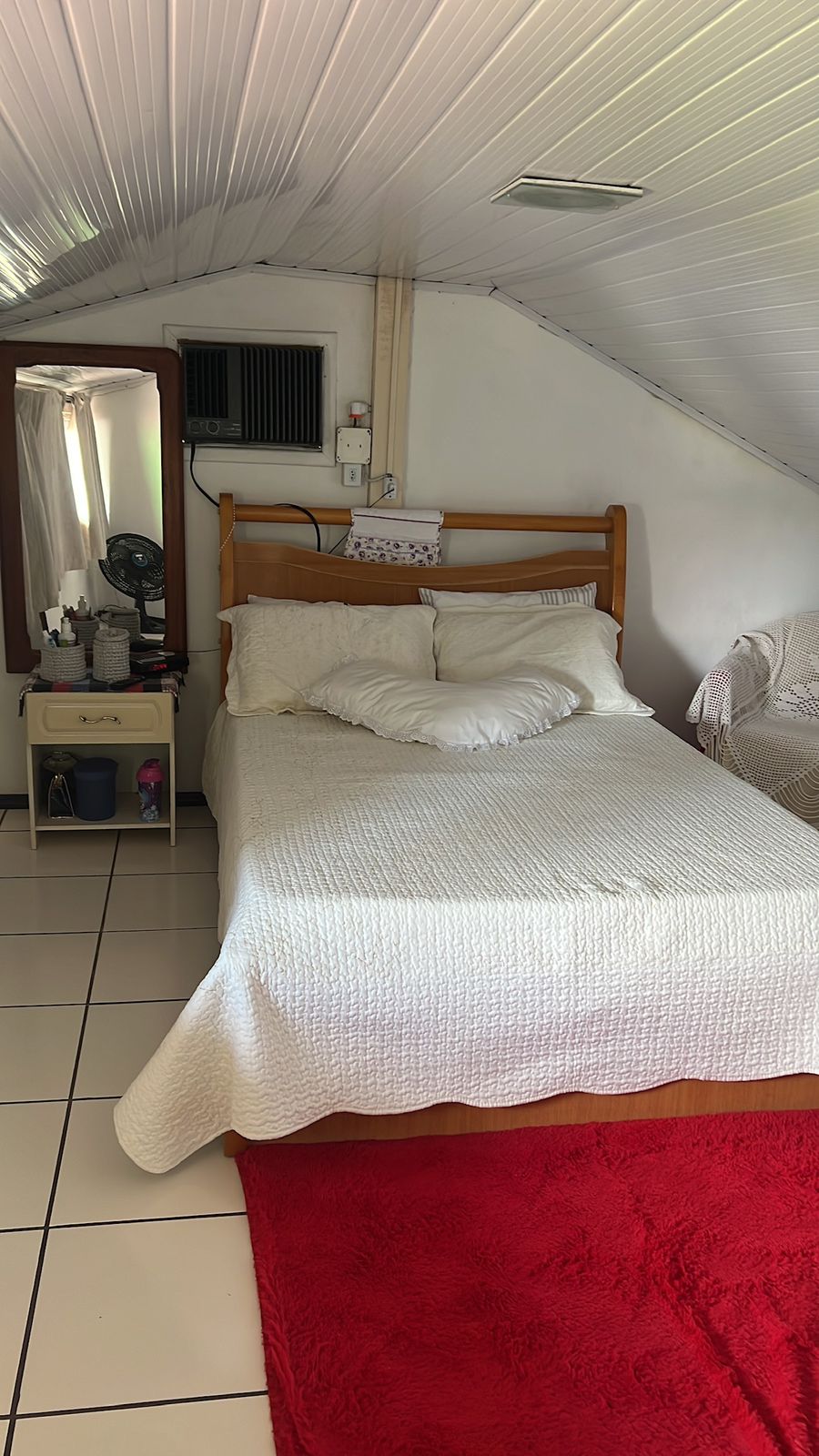 Casa no Bairro Costeira -Estilo Chalé- Av  Principal