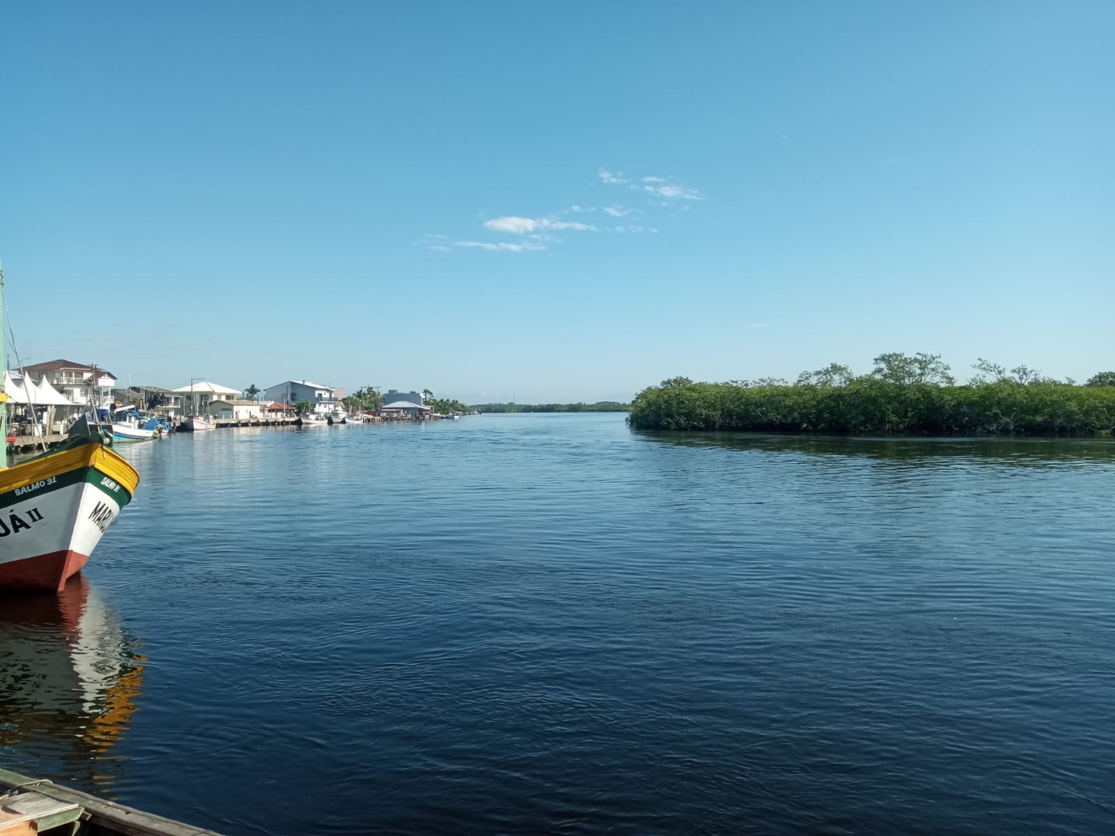 Sobrado no Centro-Balneário Barra do Sul-SC