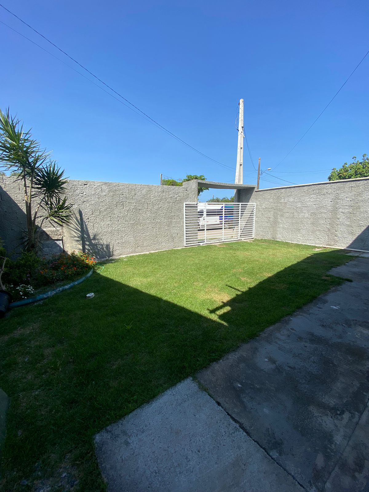 Casa no Bairro Salinas com Piscina