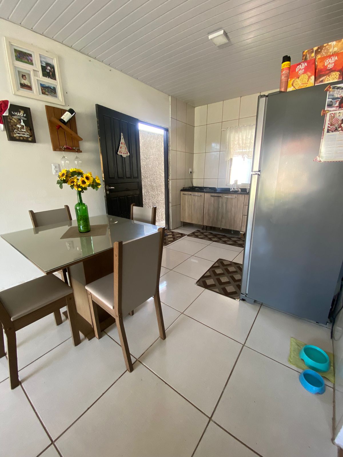 Casa no Bairro Salinas com Piscina